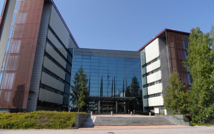 Edifício de escritórios da Nokia em Espoo, fotografado em 2011.